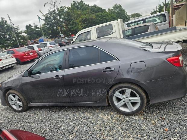 Toyota Camry SE 4dr Sedan (2.5L 4cyl 6A) 2014 Green