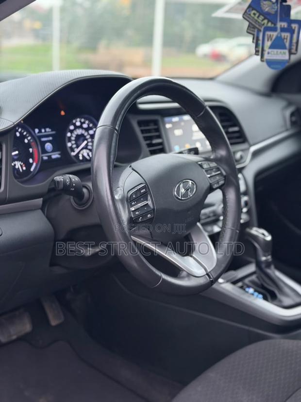 Hyundai Elantra Value Edition 2019 Gray