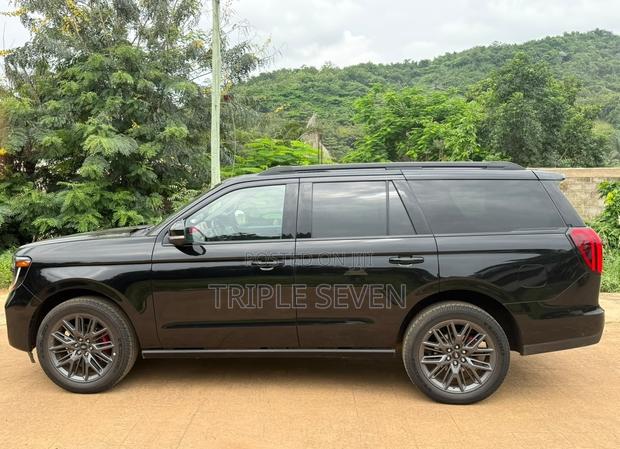 New Ford Expedition Max Platinum 4x4 2025 Black