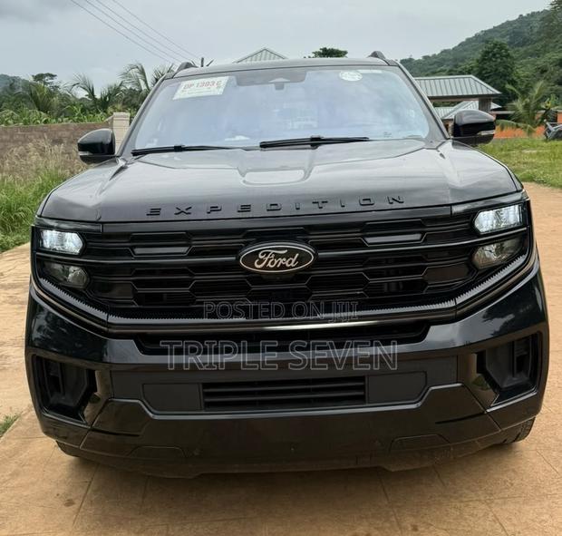 New Ford Expedition Max Platinum 4x4 2025 Black