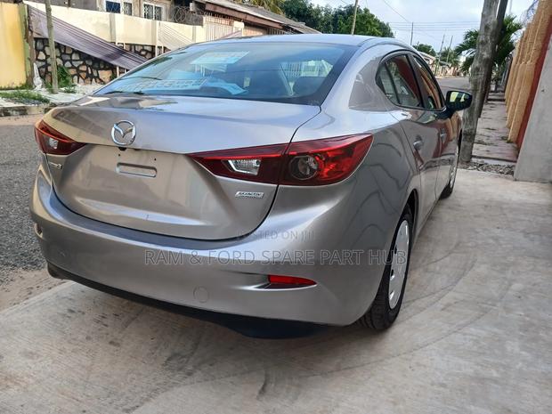 Mazda 3 2016 Brown