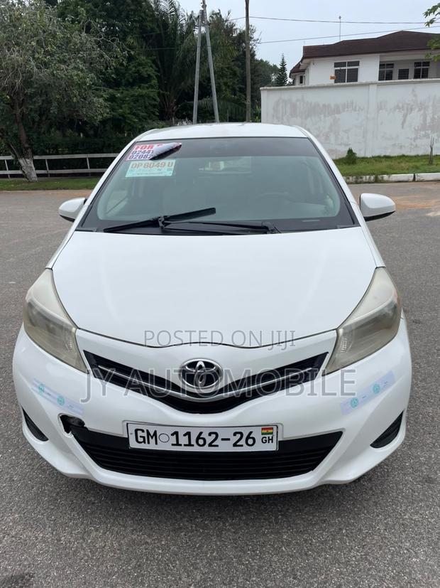 Toyota Yaris 2012 White