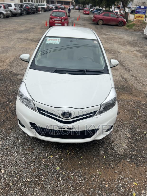 Toyota Vitz 1.3 AWD 3dr 2014 White