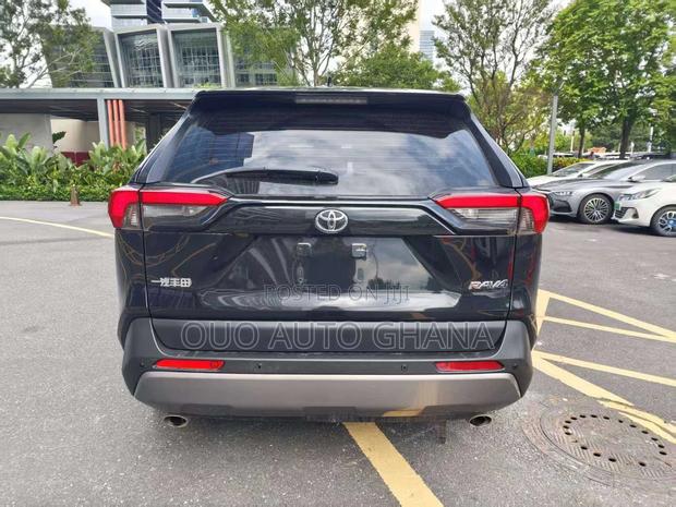 Toyota RAV4 2021 Black