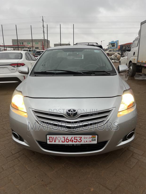 Toyota Vios 2012 Silver