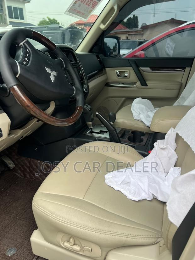 Mitsubishi Pajero V90 3.0 V6 GL 2018 White