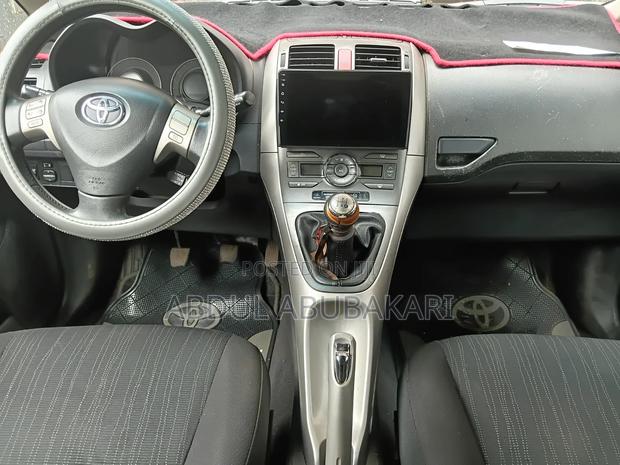 Toyota Yaris 2019 Gray