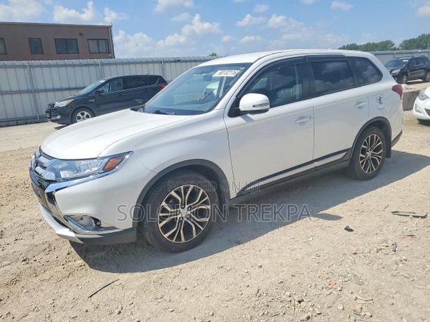 Mitsubishi Outlander SE FWD 2018 White
