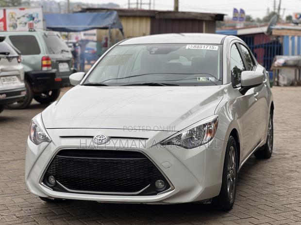 Toyota Yaris LE Sedan 4dr 2019 White