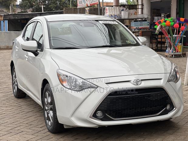 Toyota Yaris LE Sedan 4dr 2019 White