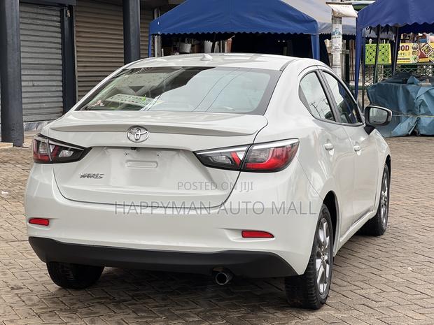 Toyota Yaris LE Sedan 4dr 2019 White