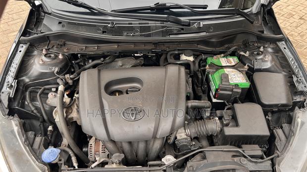 Toyota Yaris 2018 Black