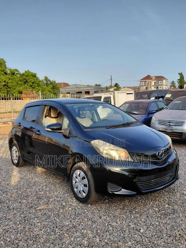 Toyota Vitz 2012 Black