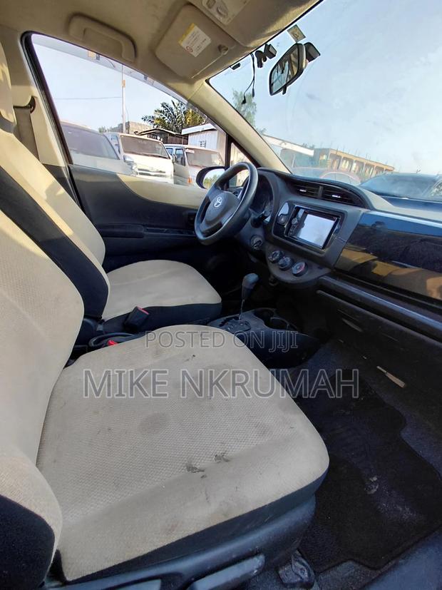 Toyota Vitz 2012 Black