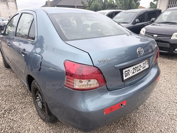 Toyota Yaris 2010 Blue