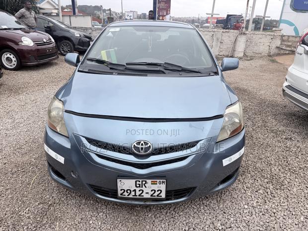 Toyota Yaris 2010 Blue