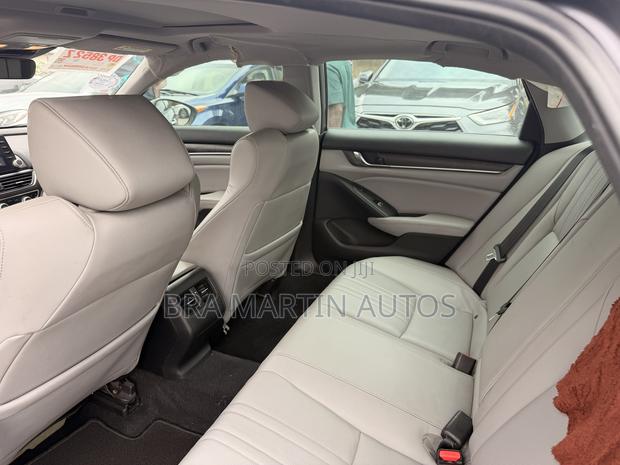 Honda Accord Touring 2.0T 2018 Silver
