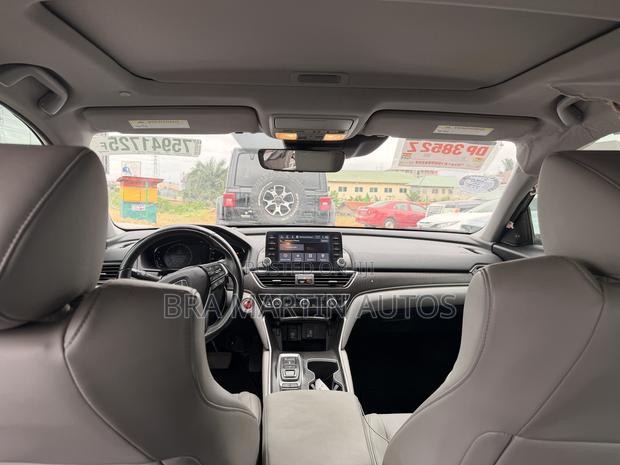 Honda Accord Touring 2.0T 2018 Silver