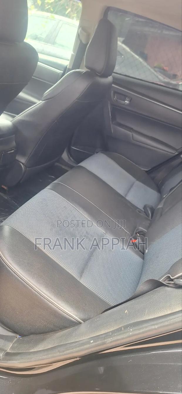 Toyota Corolla 2016 Black