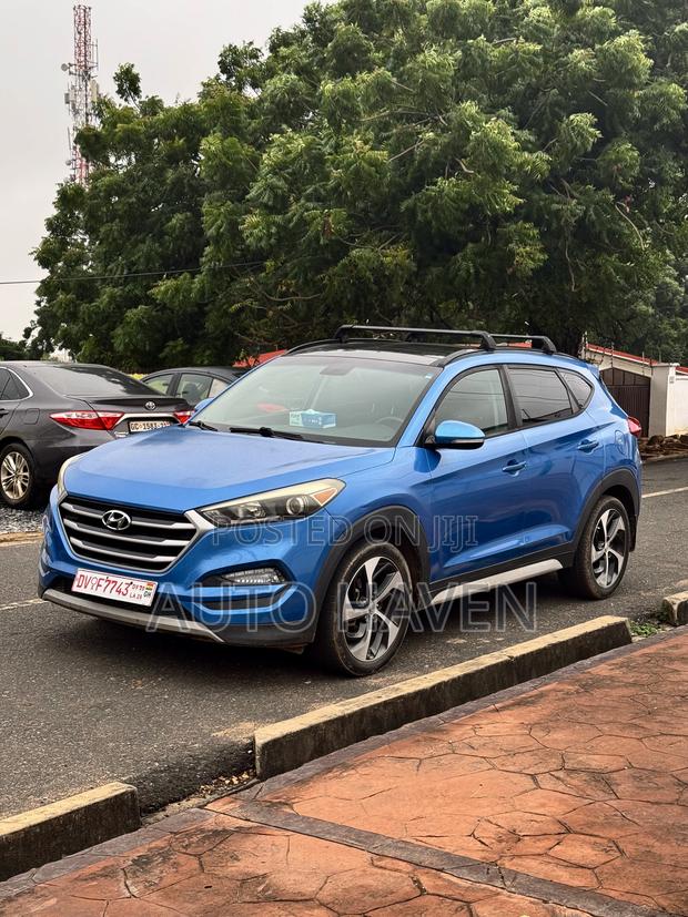Hyundai Tucson Value FWD 2018 Blue
