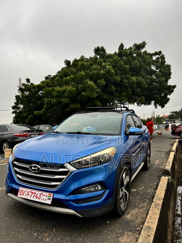 Hyundai Tucson Value FWD 2018 Blue
