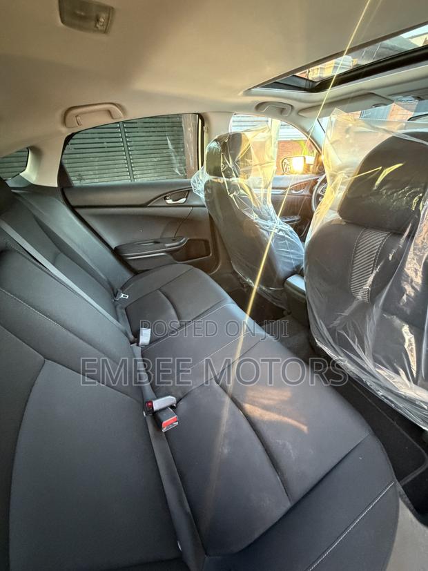 Honda Civic EX Sedan 2018 White