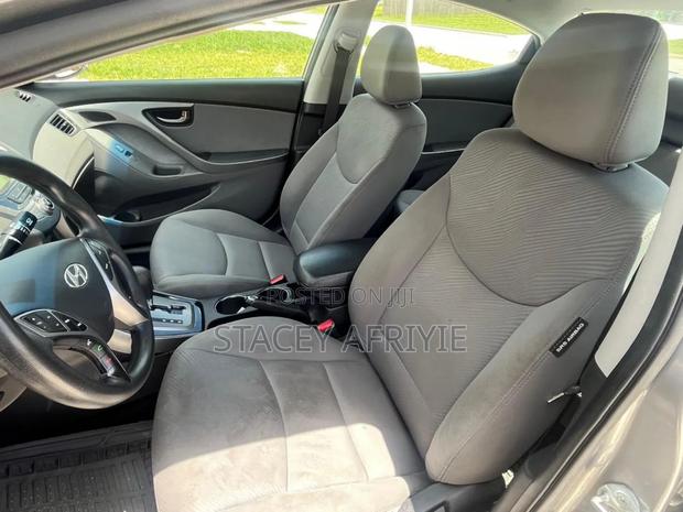 Hyundai Elantra 2013 Silver
