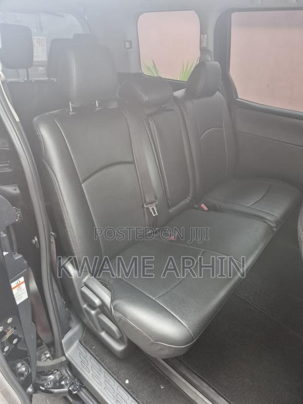 Toyota Voxy X 2WD 8-Seater 2014 Black