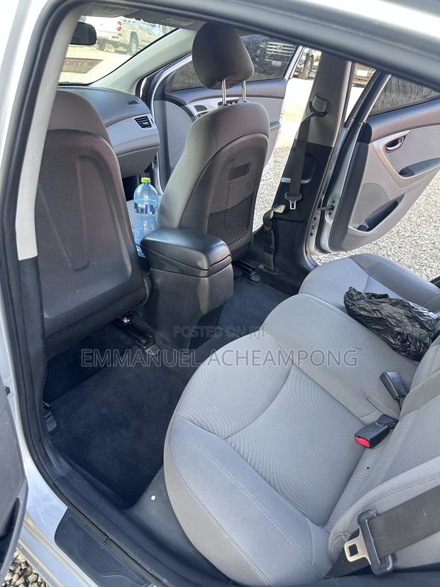 Hyundai Elantra SE Sedan FWD (1.8L 4cyl 6A) 2016 Silver