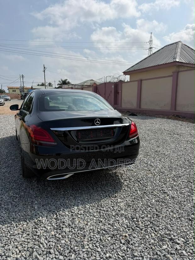 Mercedes-Benz C180 2019 Black