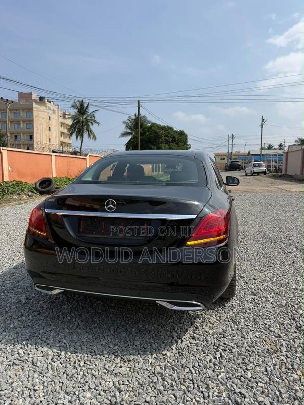 Mercedes-Benz C180 2019 Black