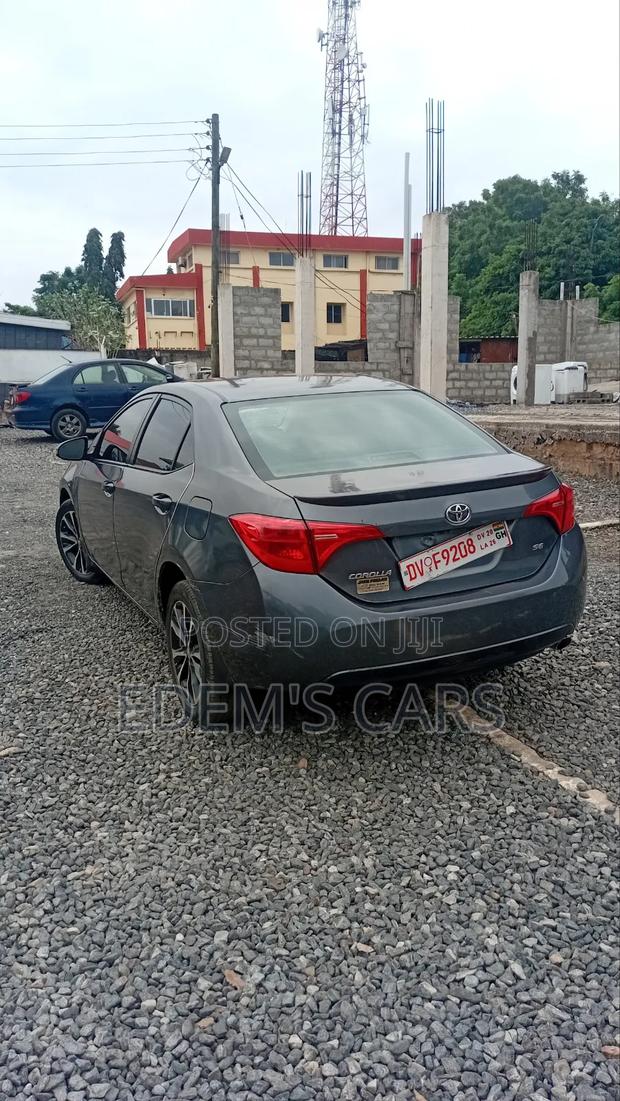 Toyota Corolla 2017 Gray