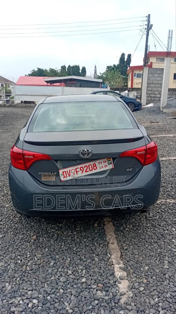 Toyota Corolla 2017 Gray