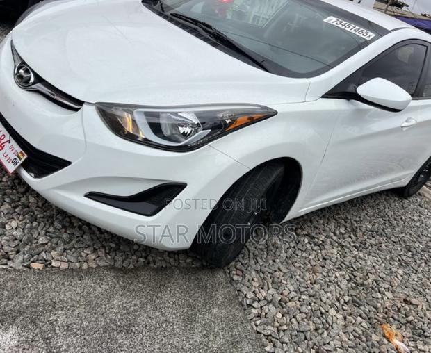 Hyundai Elantra 2016 White