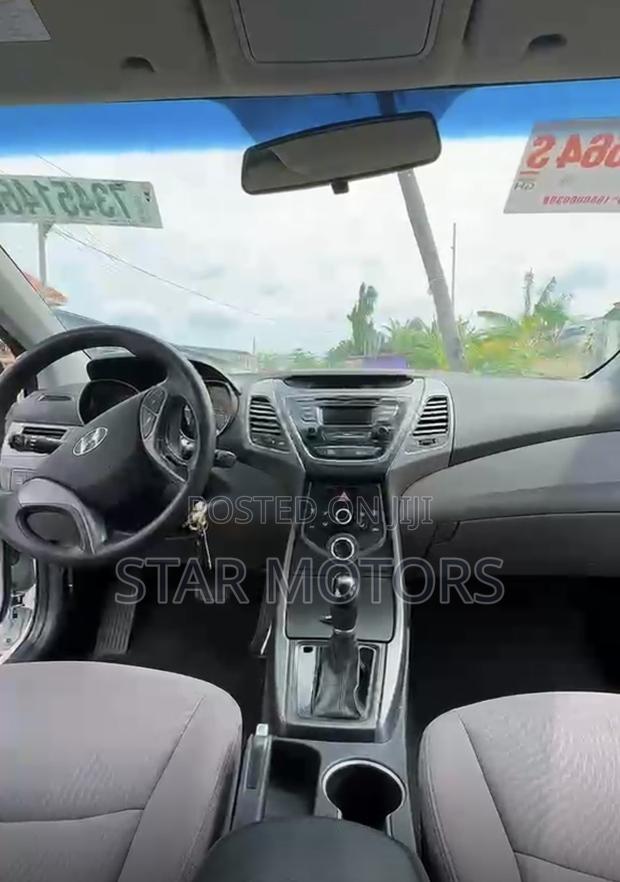Hyundai Elantra 2016 White
