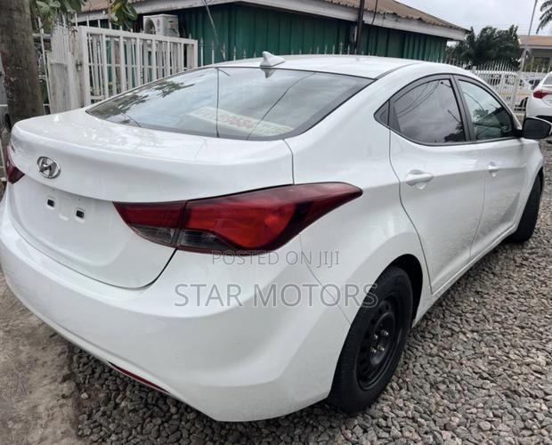 Hyundai Elantra 2016 White