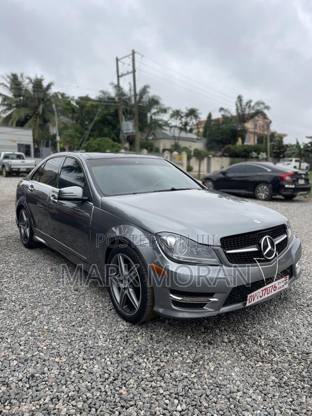 Mercedes-Benz C300 Luxury 4Matic Sedan AWD (3.0L 6cyl 7A) 2012 Gray