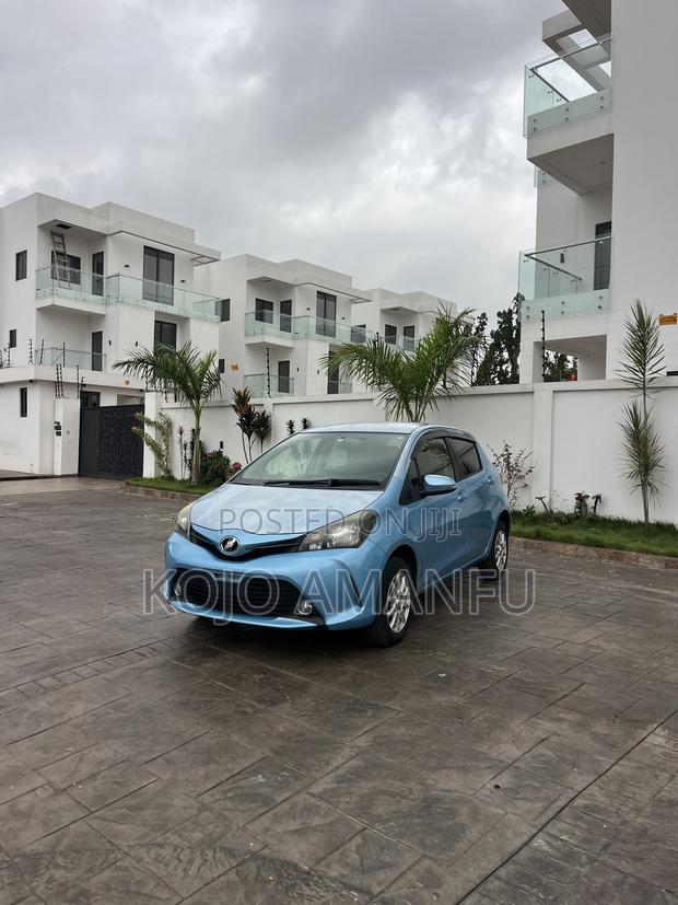Toyota Vitz 1.3 AWD 3dr 2015 Blue