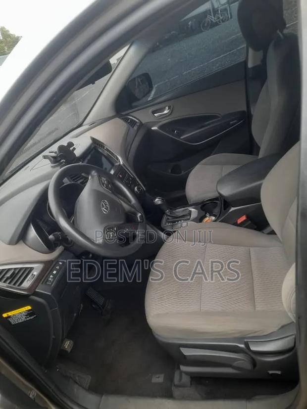 Hyundai Santa Fe 2017 Gray