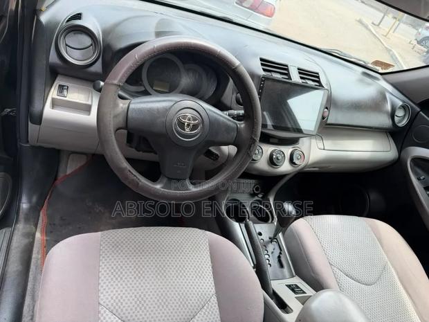 Toyota RAV4 2010 Black
