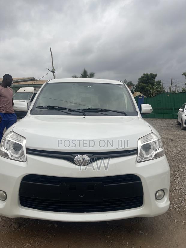 Toyota Sienta 1.5 AWD 2012 White