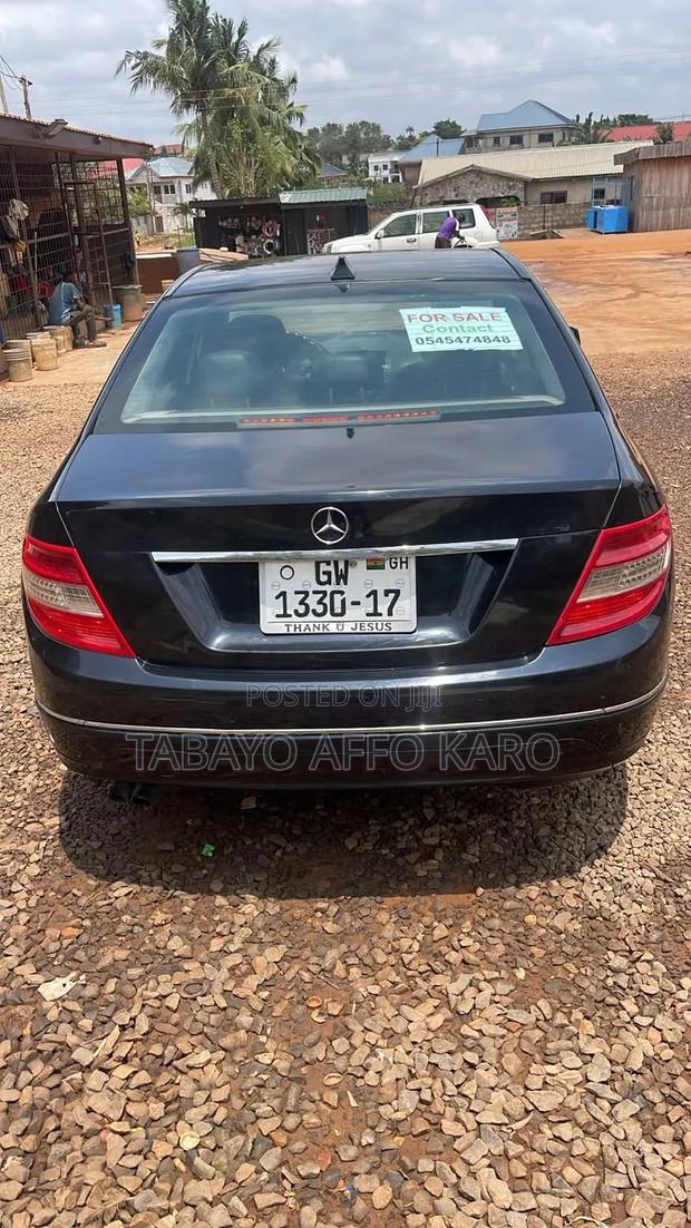 Mercedes-Benz C180 2010 Blue