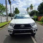 Toyota Hilux 2021 White for sale