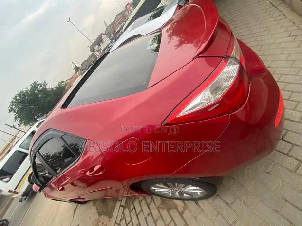 Toyota Corolla 2016 Red