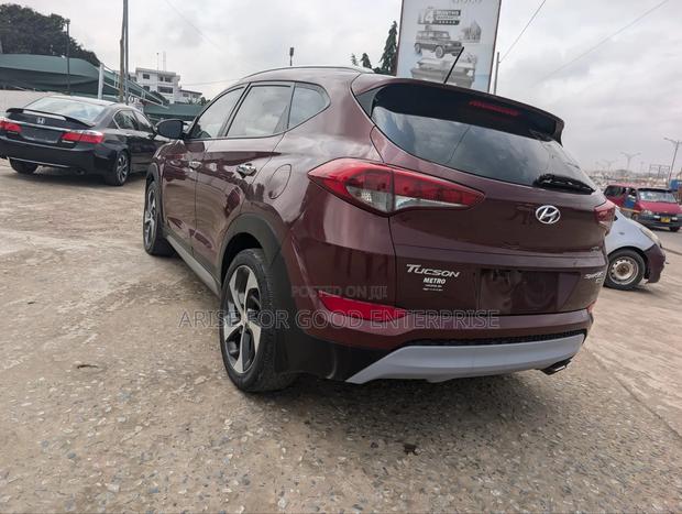 Hyundai Tucson Sport AWD 2017 Brown