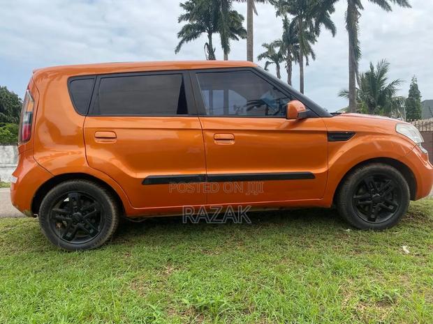 Kia Soul 2010 Orange