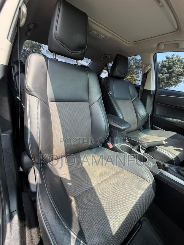 Toyota Corolla S 4dr Sedan (1.8L 4cyl CVT) 2016 Black