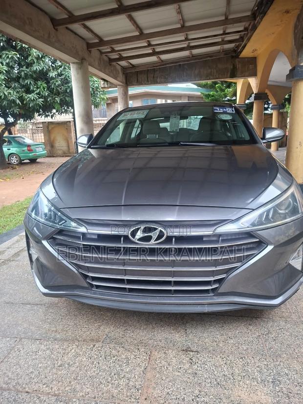 Hyundai Elantra 2019