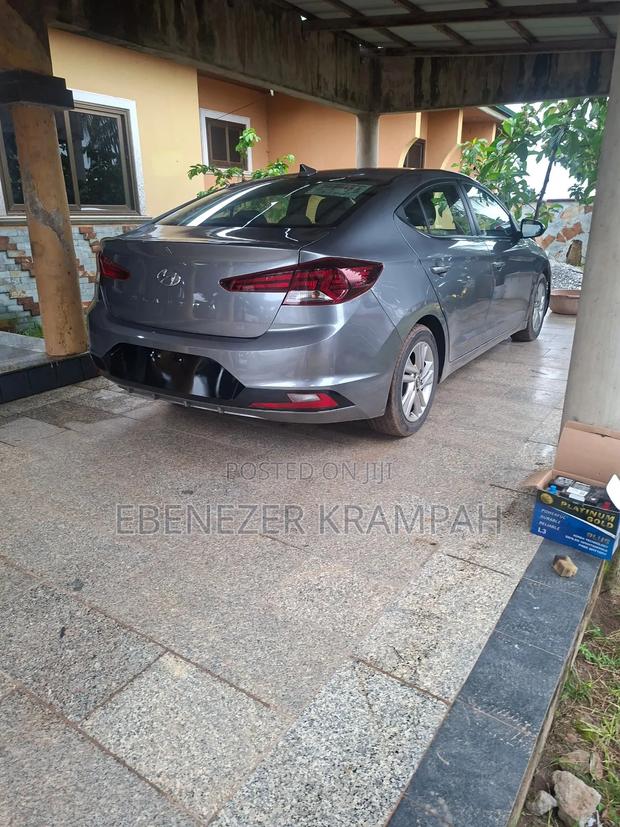 Hyundai Elantra 2019