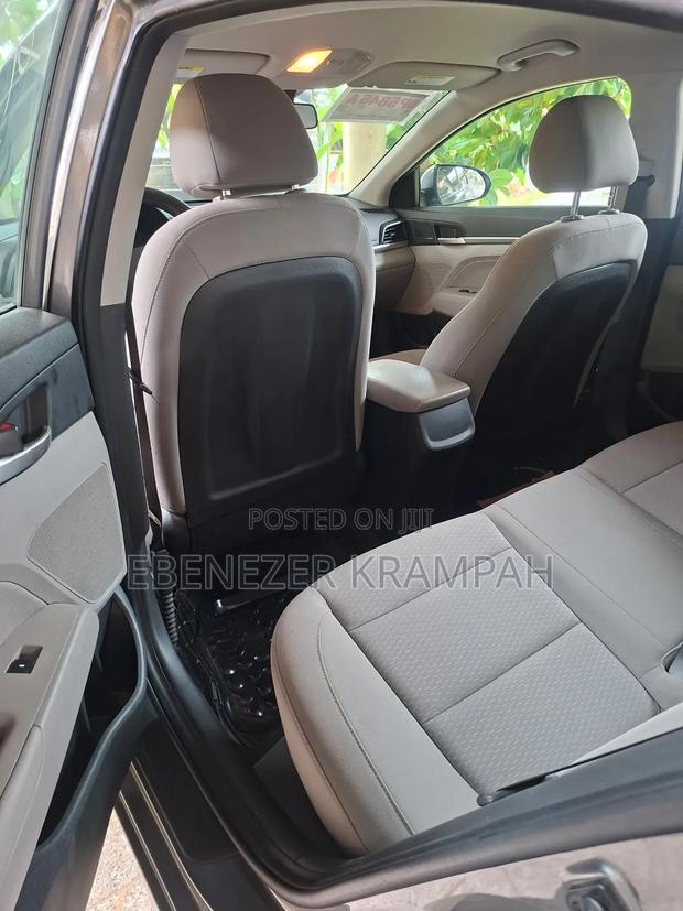 Hyundai Elantra 2019